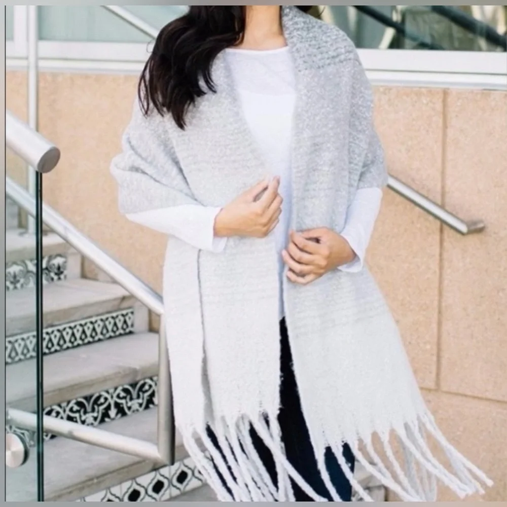 Mer Sea Gray and White Ombré Scarf